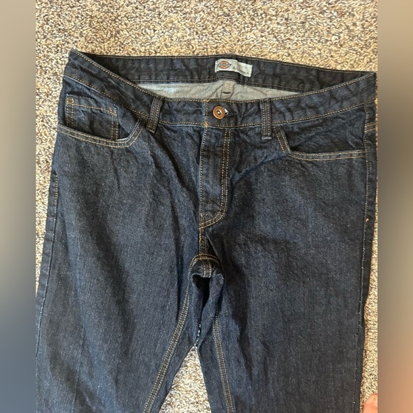 5/$25Dickies women’s dark denim relaxed fit jeans size 6R - Picture 2 of 8